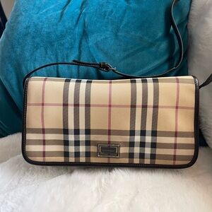 ❤️SOLD❤️Vintage Burberry flap shoulder bag